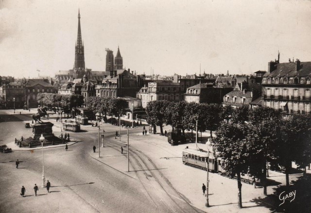 Rouen seine maritime la place de l hotel de ville cpa