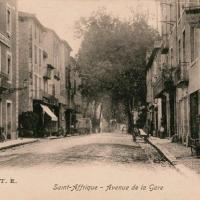 L' avenue de la gare (cpa)