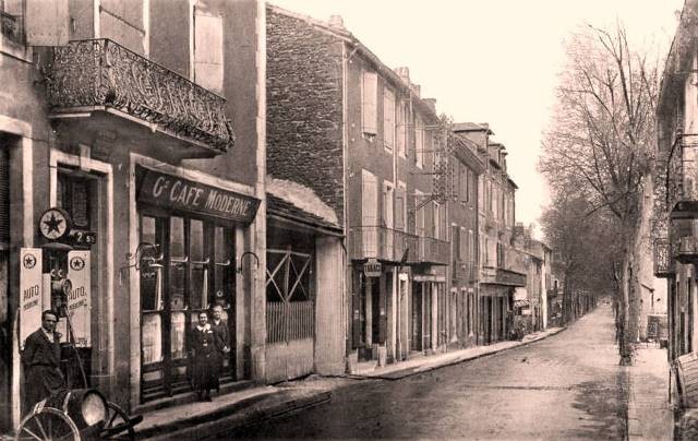 L' avenue de Saint-Affrique (cpa)