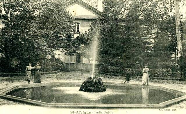 Le jardin public (cpa)