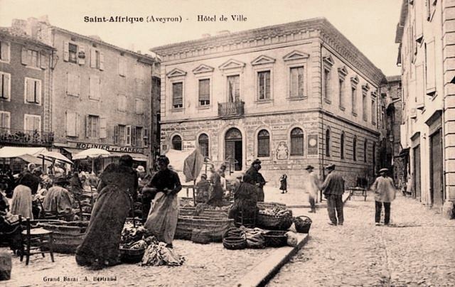 Le marché (cpa)
