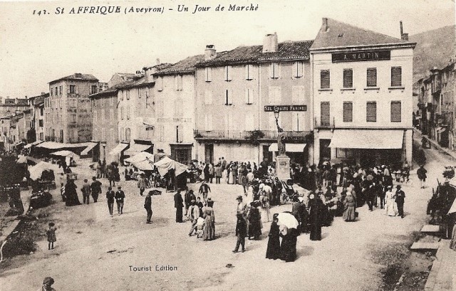 Le marché (cpa)