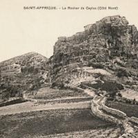 Le rocher de Caylus (cpa)