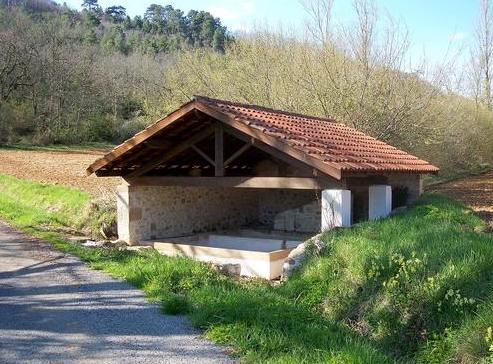 Saint-Beauzile (Tarn) le lavoir de La Dugarié