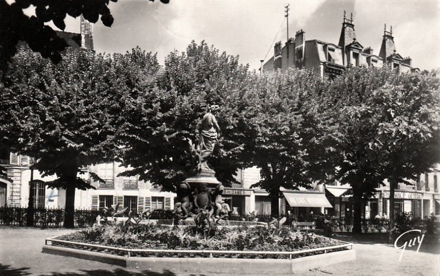 Saint denis seine saint denis la place de la resistance cpa