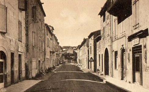 Saint-Georges-de-Luzençon (Aveyron) L'avenue de Millau