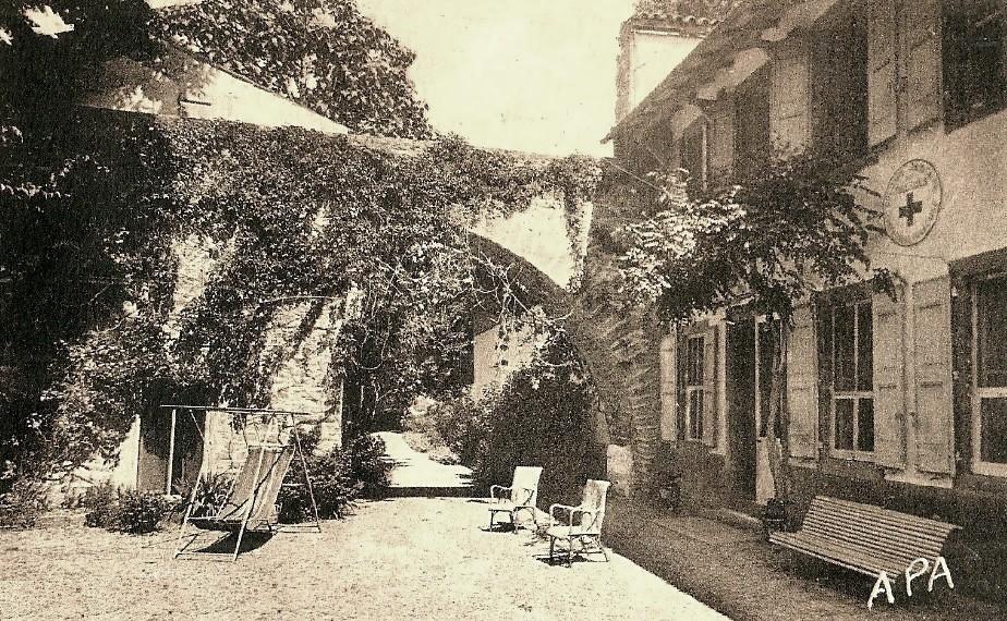 Saint-Georges-de-Luzençon (Aveyron) La villa des Tilleuls