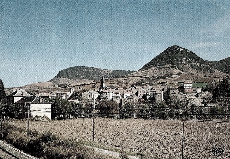 Saint-Georges-de-Luzençon (Aveyron) Le pic de Ménascle