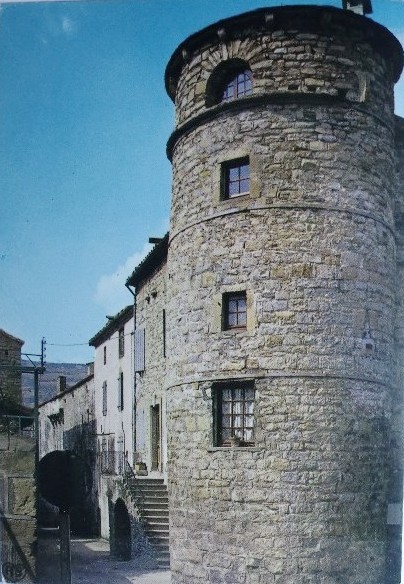 Saint-Georges-de-Luzençon (Aveyron) La tour Saint Jacques