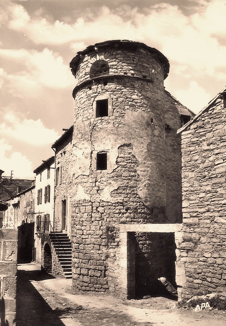 La tour Saint Jacques (cpa)