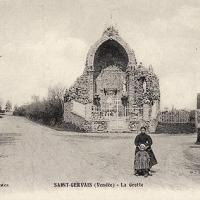 Saint-Gervais (Vendée) La grotte CPA