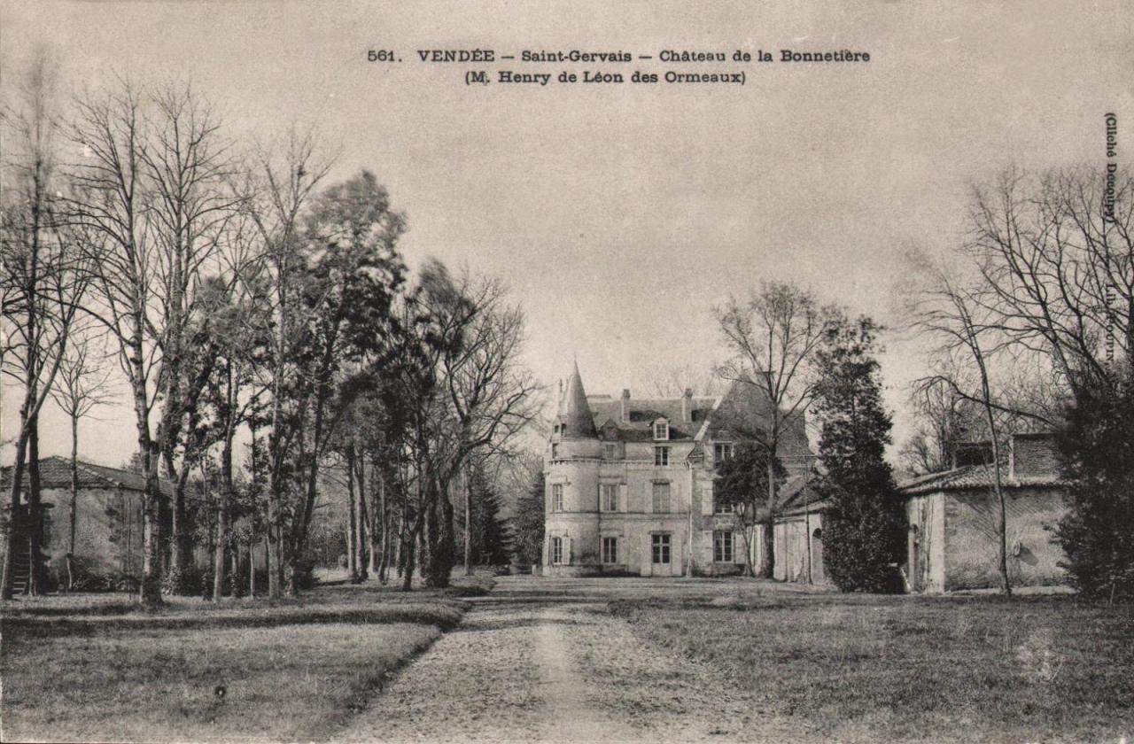 Saint-Gervais (Vendée) Le château de la Bonnetière vers 1900 CPA