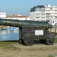 Saint-Gilles-Croix-de-Vie (Vendée) Canon anglais coulé à Noirmoutier en 1747
