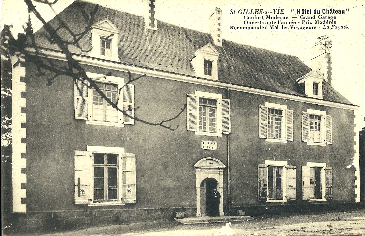 Saint-Gilles-Croix-de-Vie (Vendée) L'hôtel du Château CPA