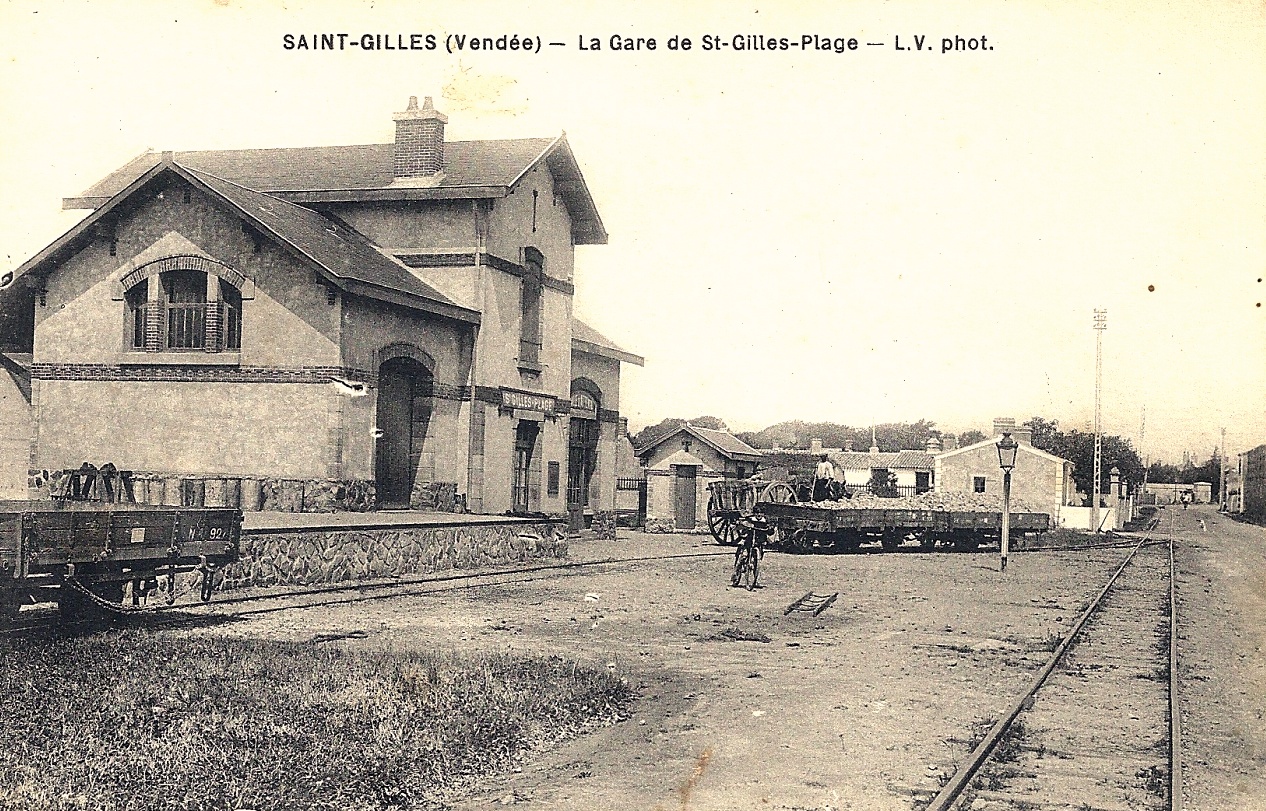 Saint-Gilles-Croix-de-Vie (Vendée) La gare CPA