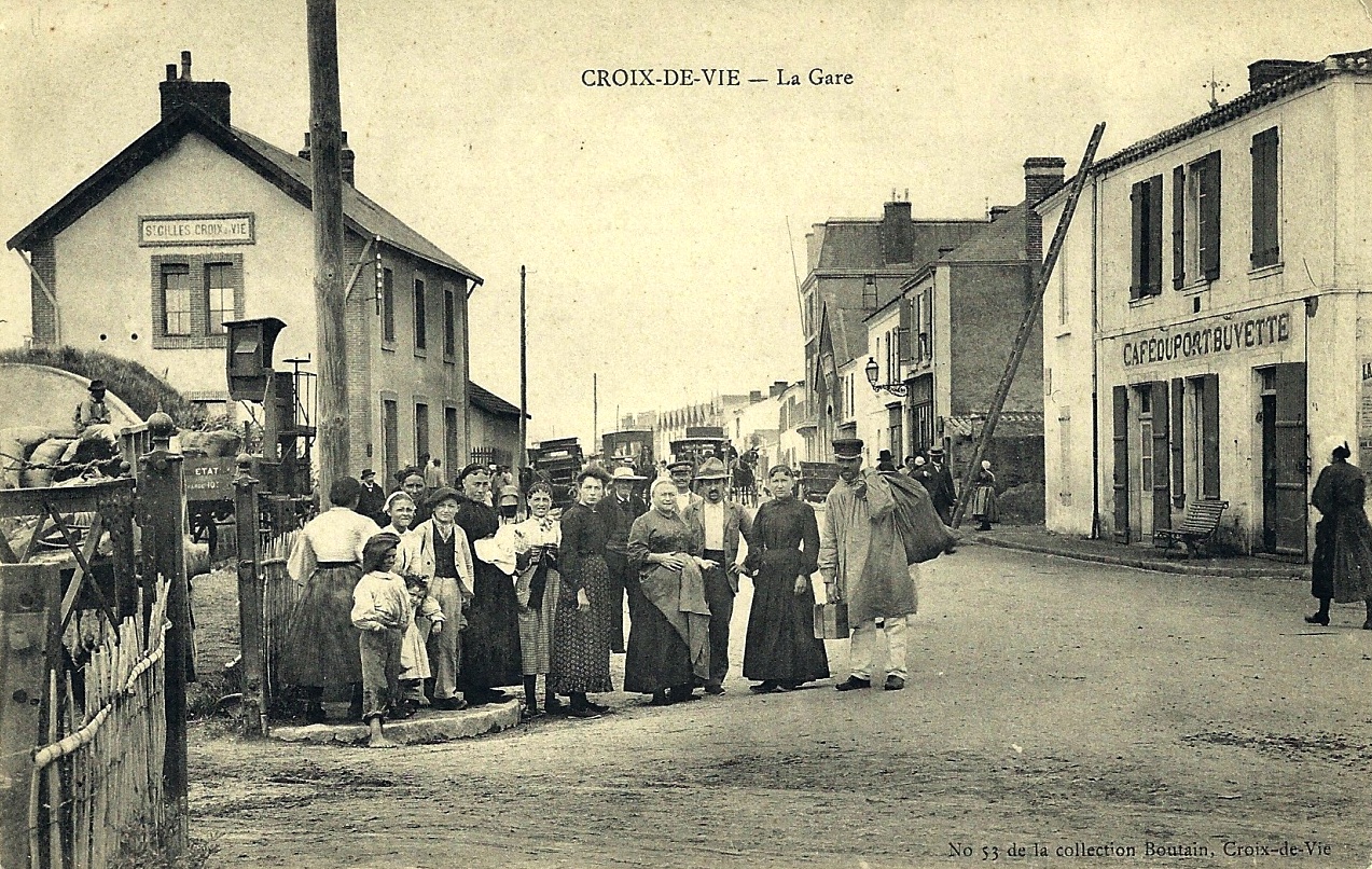 Saint-Gilles-Croix-de-Vie (Vendée) La gare CPA