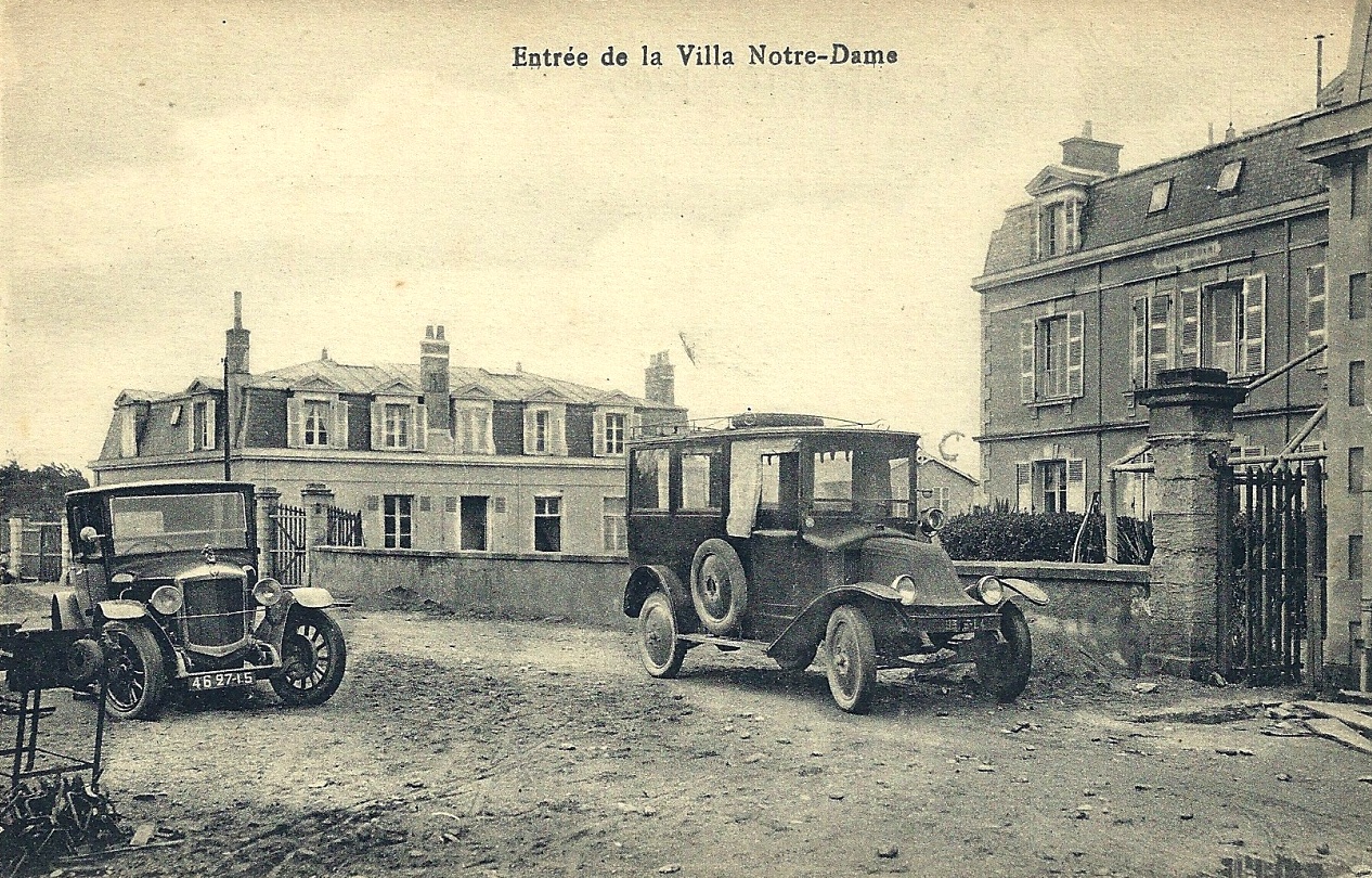 Saint-Gilles-Croix-de-Vie (Vendée) La villa Notre-Dame CPA