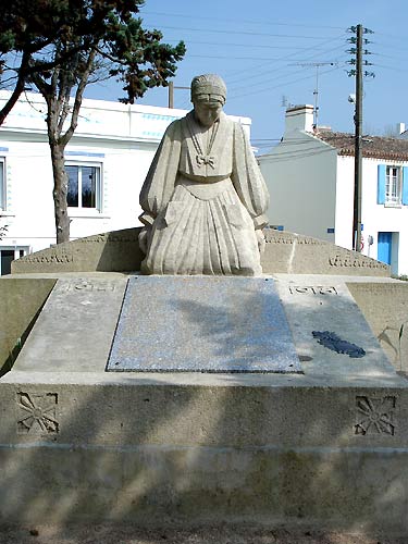 Saint-Gilles-Croix-de-Vie (Vendée) Le Monument aux morts 1914-1918