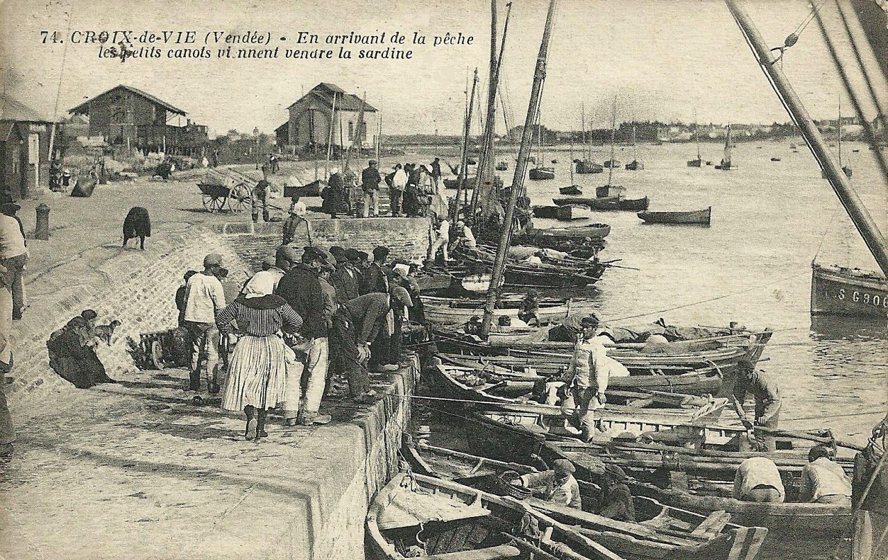 Saint-Gilles-Croix-de-Vie (Vendée) Le port, arrivée de la pèche