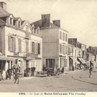 Saint-Gilles-Croix-de-Vie (Vendée) Le quai CPA