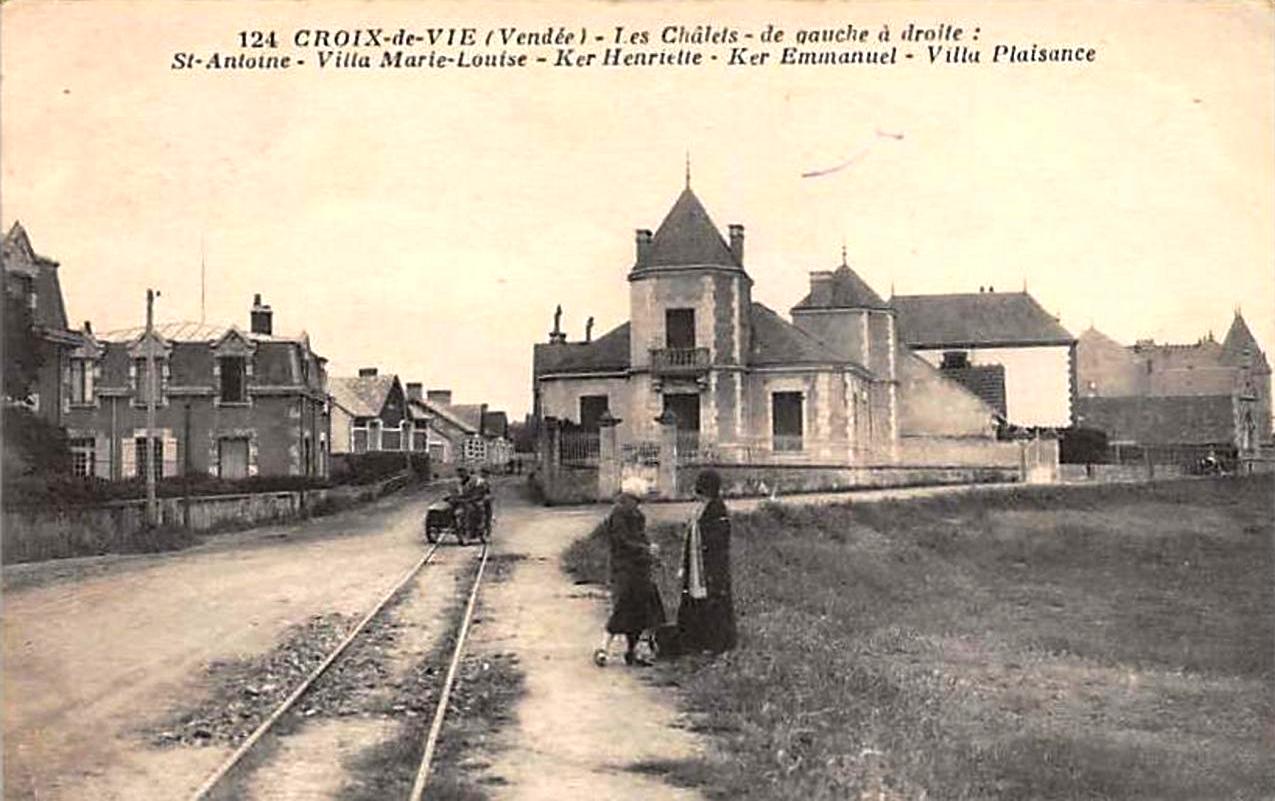 Saint-Gilles-Croix-de-Vie (Vendée) Les chalets CPA