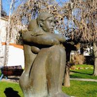 Saint-Hilaire-de-Riez (Vendée) Statue , La femme accroupie