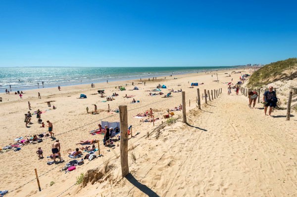 Saint-Hilaire-de-Riez (Vendée) La plage des 60 Bornes