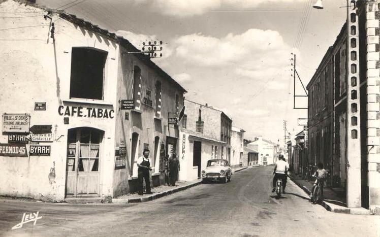 Saint-Hilaire-de-Riez (Vendée) La rue de Verdun CPA