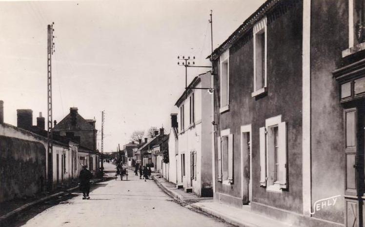 Saint-Hilaire-de-Riez (Vendée) La Rue Principale CPA
