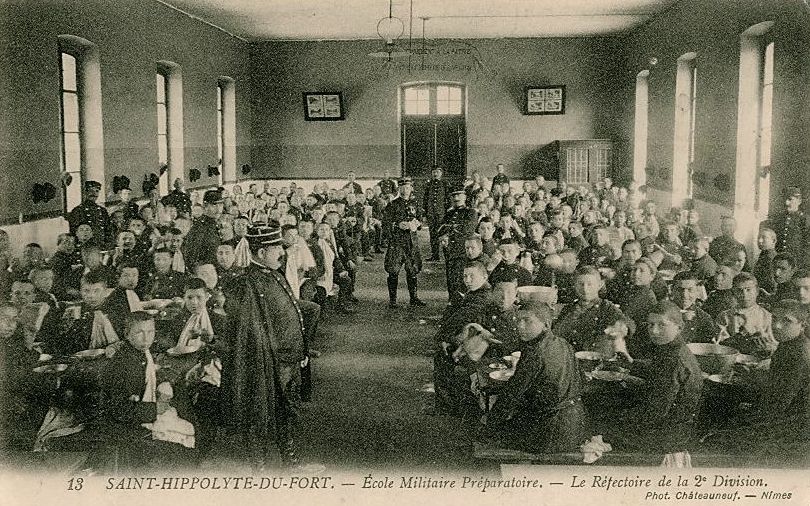 L'école militaire, réfectoire (cpa)