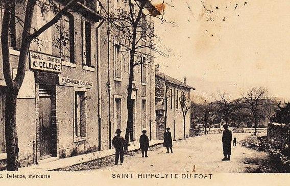 Le village (cpa)