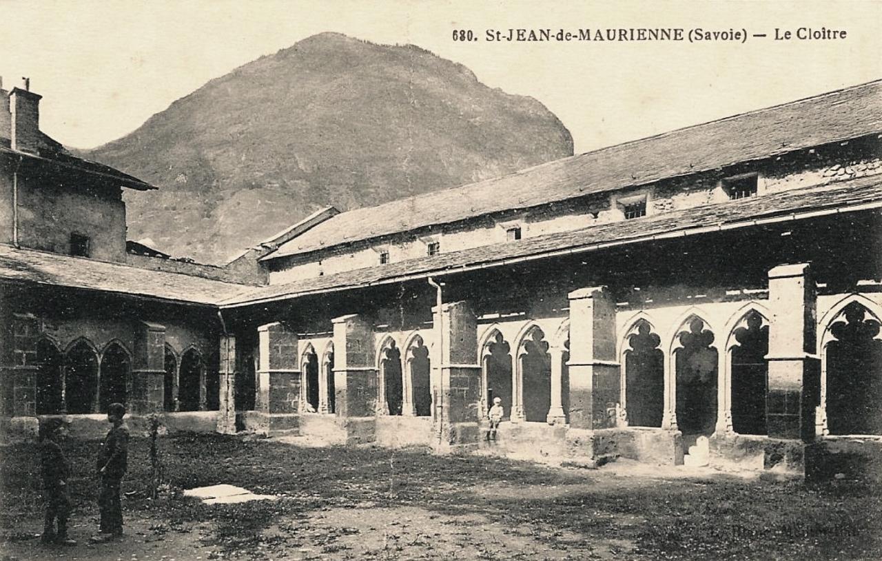 Saint-Jean-de-Maurienne (Savoie) Le Cloître CPA