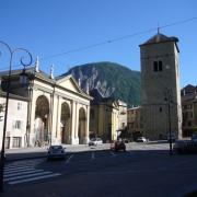 Saint-Jean-de-Maurienne (Savoie) La cathédrale et l'ancien clocher