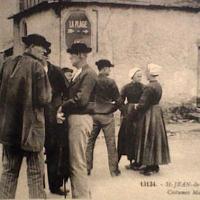 Saint-Jean-de-Monts (Vendée) Costumes maraichins CPA2