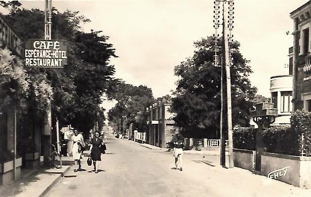 Saint-Jean-de-Monts (Vendée) L'avenue de la mer CPA