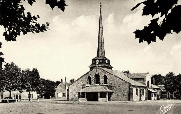 Saint-Jean-de-Monts (Vendée) L'église CPA