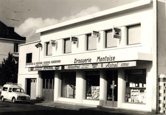 Saint-Jean-de-Monts (Vendée) La droguerie montoise en 1970