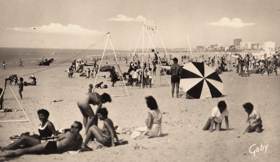 Saint-Jean-de-Monts (Vendée) La plage CPA