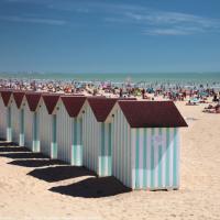 Saint-Jean-de-Monts (Vendée) La plage et les cabines