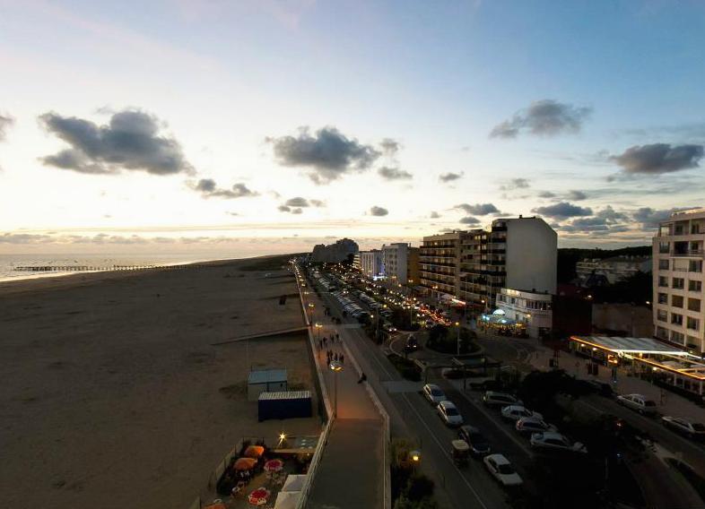 Saint-Jean-de-Monts (Vendée) Le front de mer de nuit