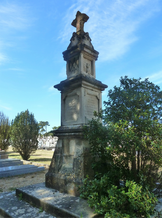 Saint-Jean-de-Monts (Vendée) Le monument Crochet