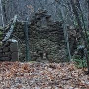 Les ruines du château d'Algues