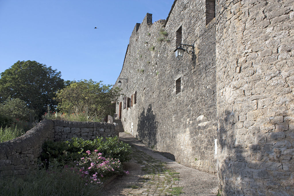 Saint-Jean-et-Saint-Paul (Aveyron) Saint-Jean-d'Alcas, rempart Ouest