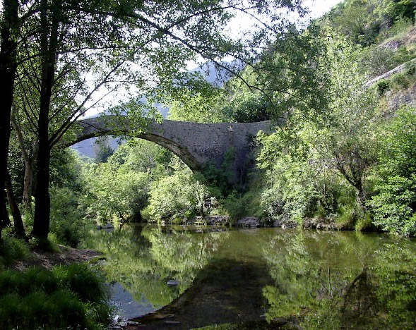 Saint-Maurice-Navacelles (Hérault) Le pont romain