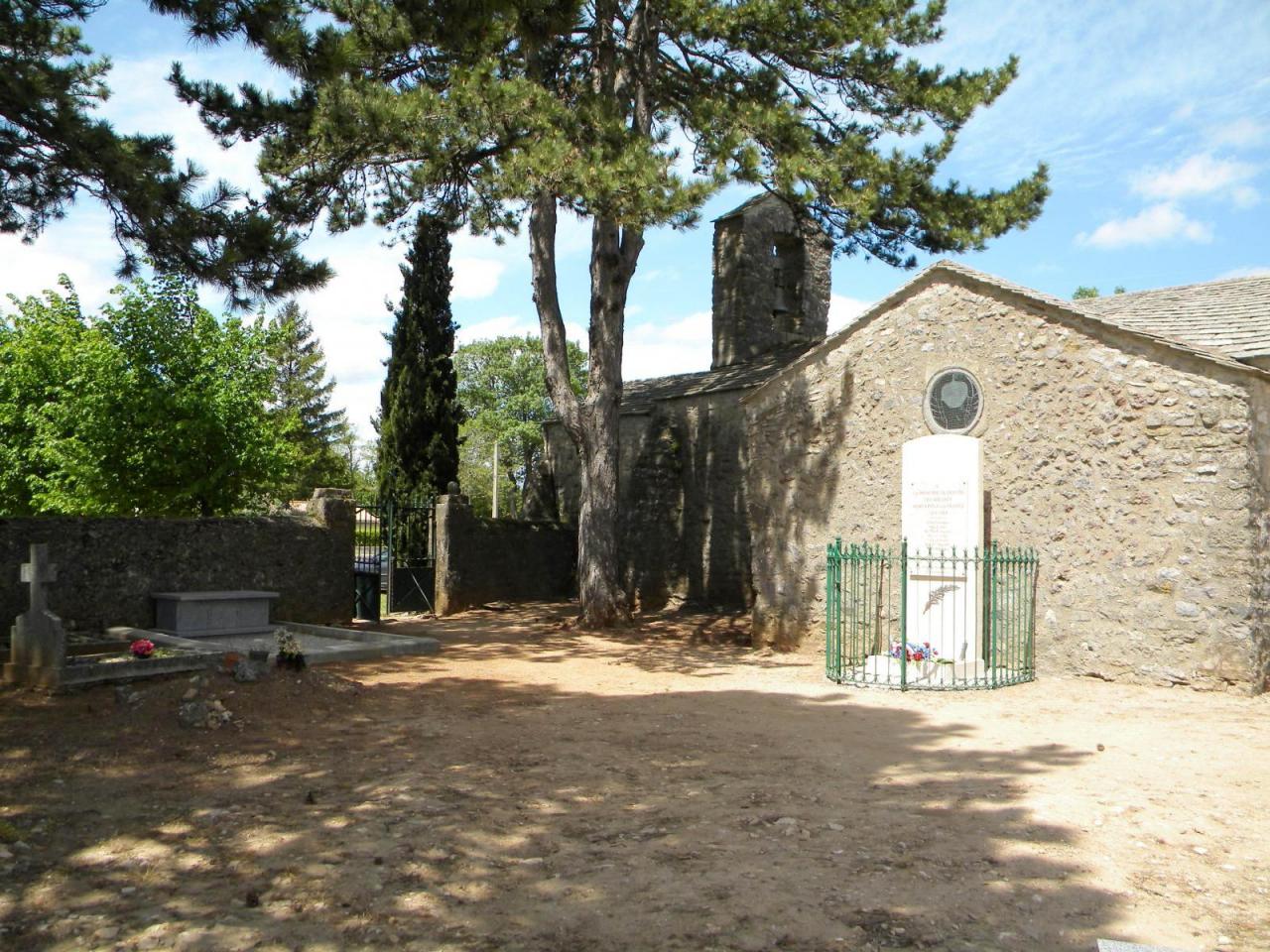 Saint-Pierre-de-la-Fage (Hérault) Le cimetière