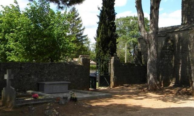 Le cimetière