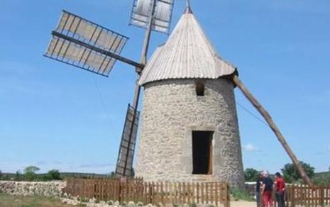 Saint-Pierre-de-la-Fage (Hérault) Parlatges, le moulin