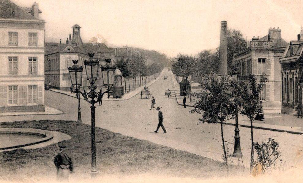 Saint-Quentin (Aisne) CPA le bld Gambetta