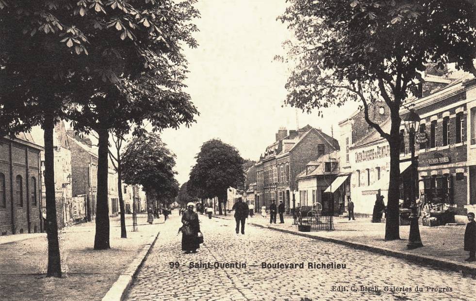 Saint-Quentin (Aisne) CPA le bld Richelieu