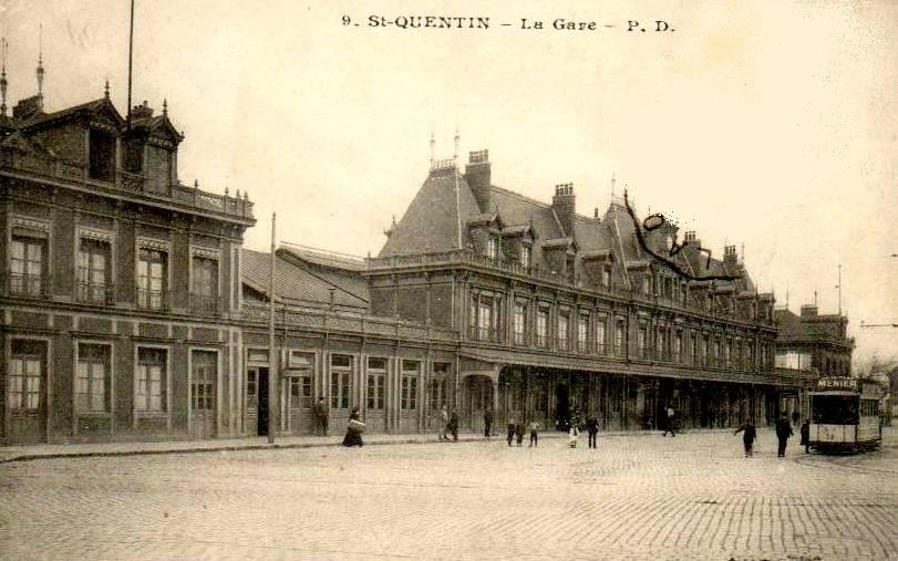 Saint-Quentin (Aisne) CPA la gare et le  tramway avant 1914